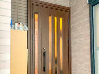 エクステリアリフォーム 採光できる、デザイン性の良い玄関ドア
